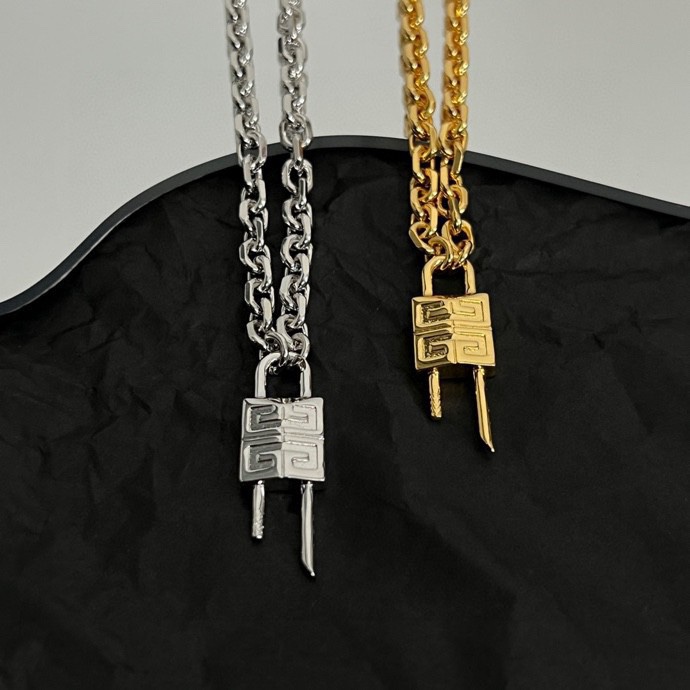 Givenchy necklace 04yxh02